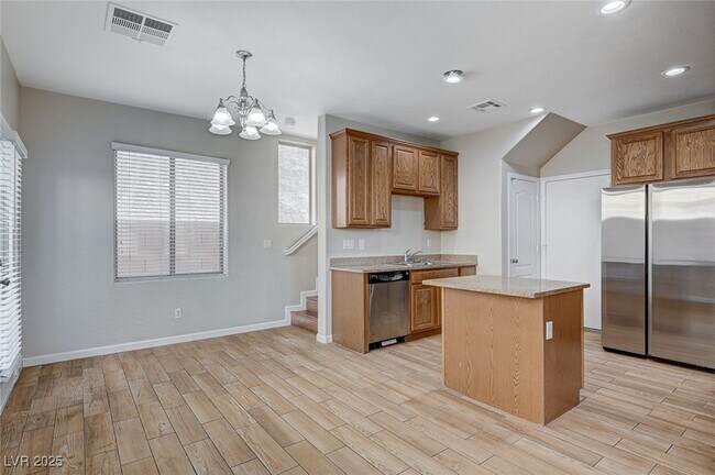 Building Photo - 684 Sumatra Pl