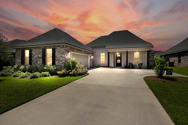 Building Photo - 212 Blaze Blvd