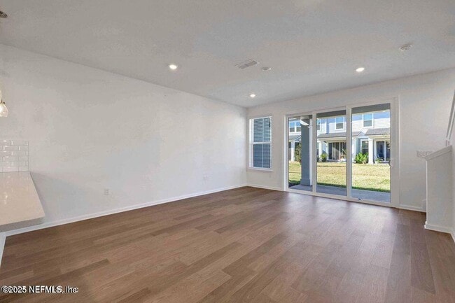 Building Photo - 36 Thurnham Ln