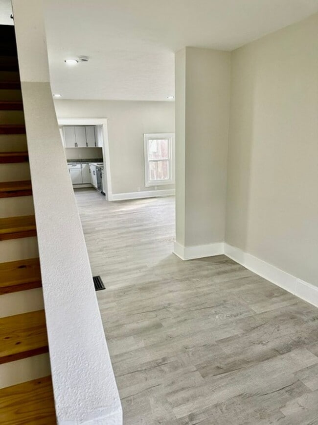 Building Photo - Completely Updated 3 Bedroom Home!