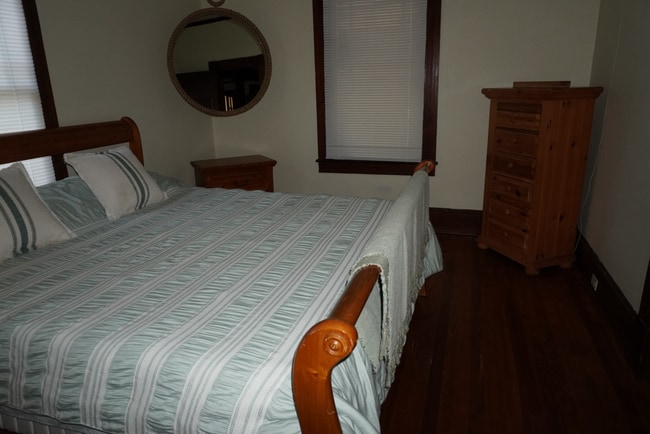 Building Photo - 2120 Reynolds St