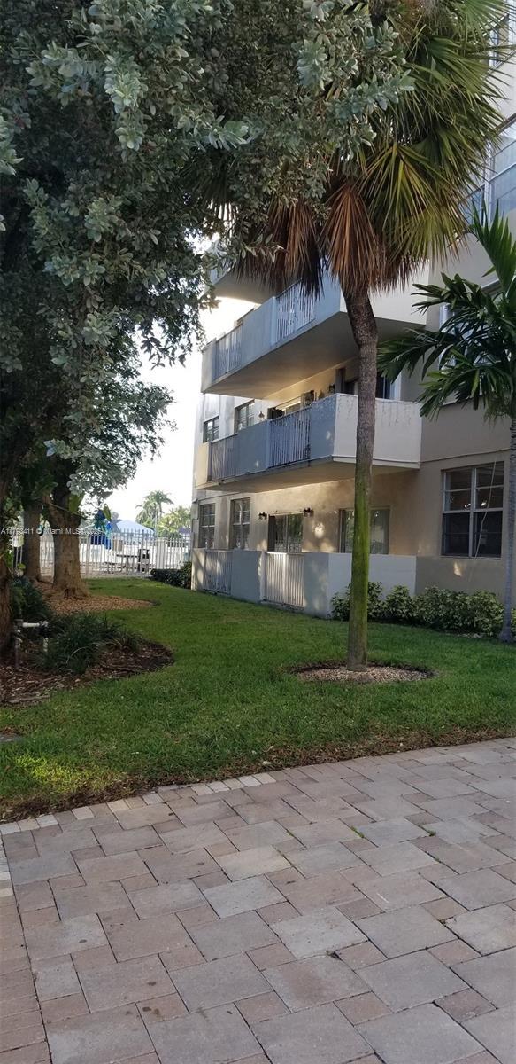 Building Photo - 1455 N Treasure Dr