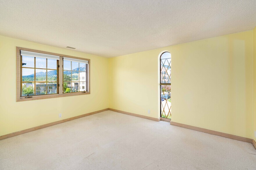 Building Photo - 805 29th St