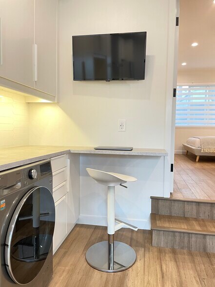 Smart TV & Workspace - 206 W Maple Ave