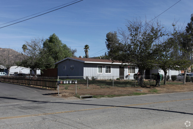 Building Photo - 21840 Dracaea Ave