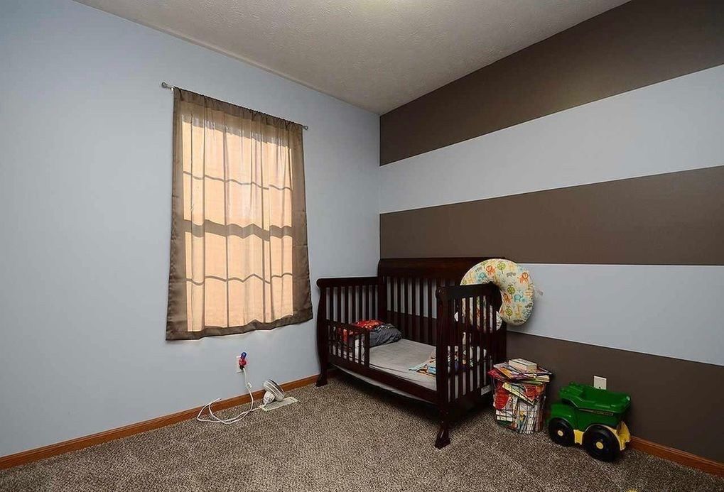 Building Photo - 7884 Redick Ave