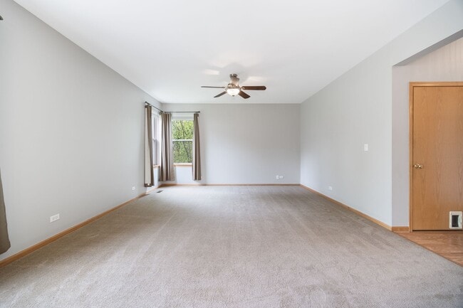 Building Photo - 2805 Overbeck Ln