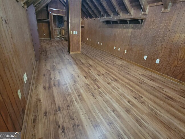 Building Photo - 2391 Booth Cir