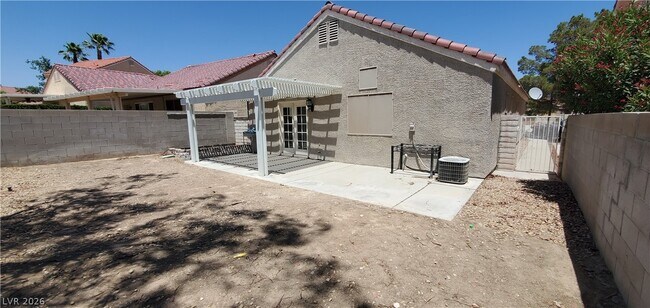 Building Photo - 8909 W Colorful Pines Ave