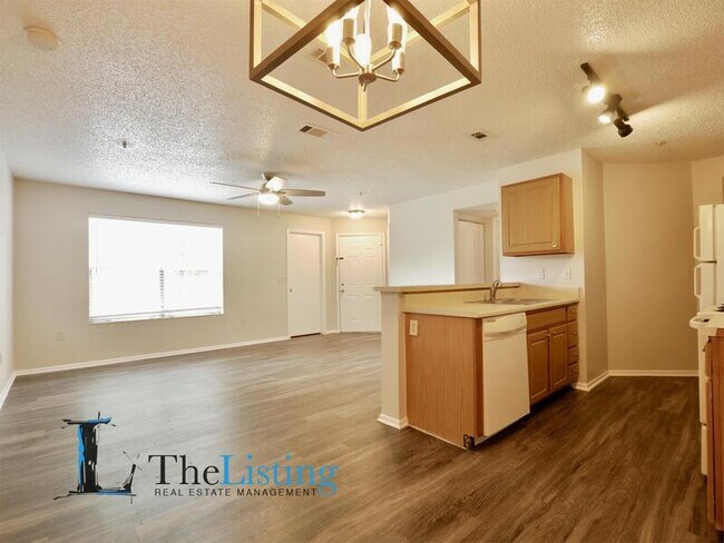 Building Photo - 637 Buoy Ln