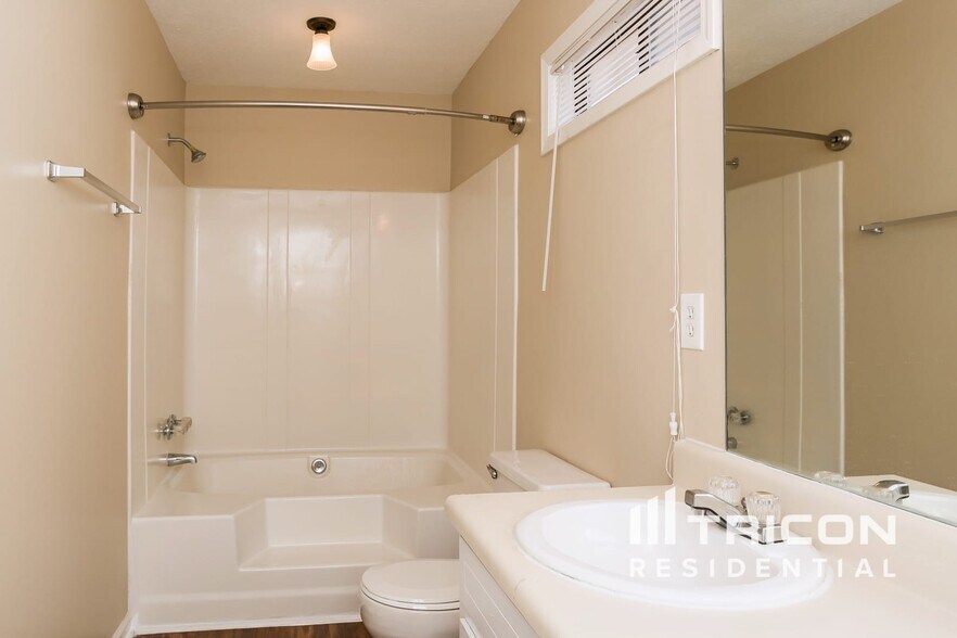 Building Photo - 2740 Chickory Hill