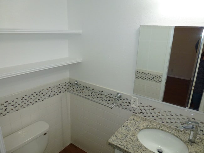 Master bathroom new tile - 820 Alabama St