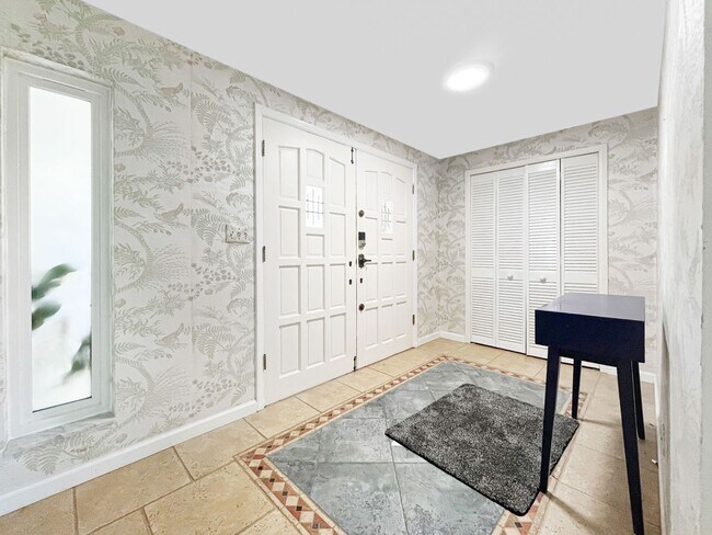 Building Photo - Unfurnished Harbor Hills Home with Creek Views – 3 Bed | 2 Bath