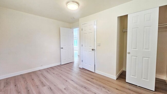 Building Photo - 3 Bed 1.25 Bath Single Family Home in Renton