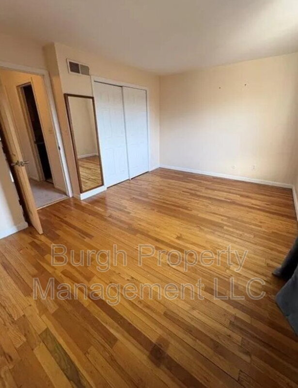 Building Photo - 1234 Pennsbury Blvd S