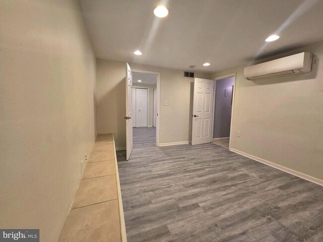 Building Photo - 757 Girard St NW