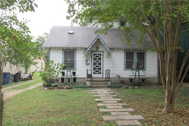 Primary Photo - 4811 Red River St