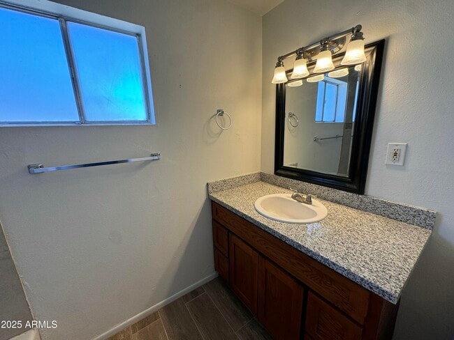 Building Photo - 1718 W Oraibi Dr