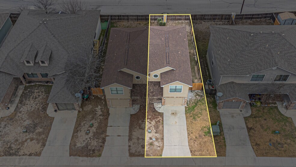 Building Photo - 11427 Creek Eagle