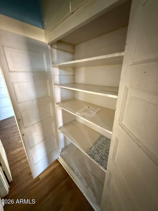 Building Photo - 716 11th St