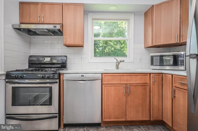 Building Photo - 2812 Yeonas Dr