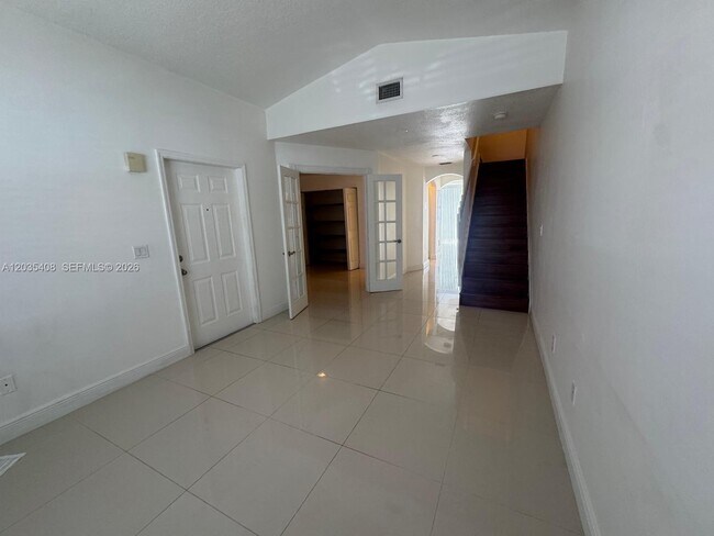 Building Photo - 4941 Tradewinds Ter