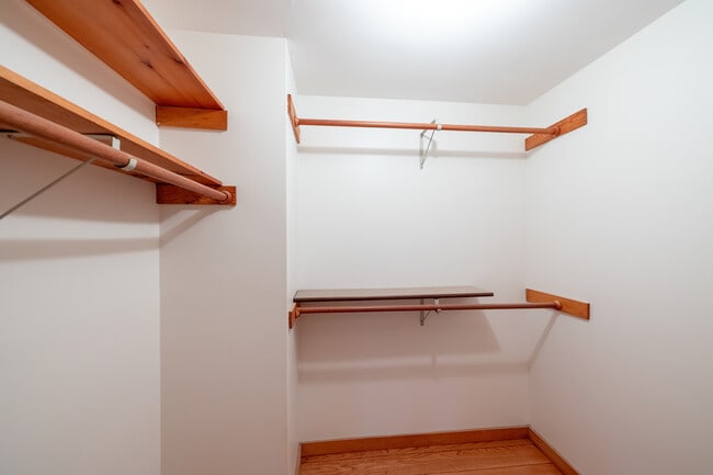 Building Photo - 14 Clearview Terrace