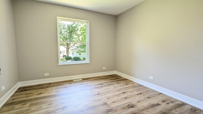 Building Photo - 21367 W Starry Ln
