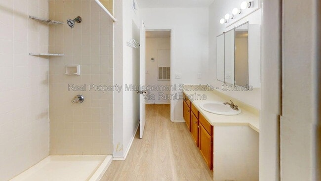 Building Photo - 5283 Images Cir