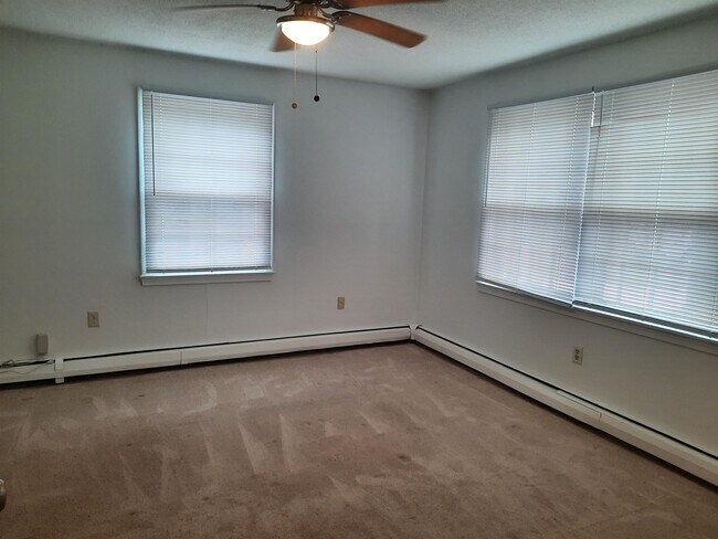 Building Photo - 7 Autumn Leaf Dr