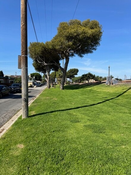 Building Photo - 4701 1/2 W 168th St