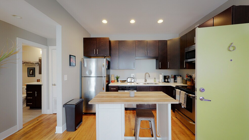 Primary Photo - 1301 N Alabama St