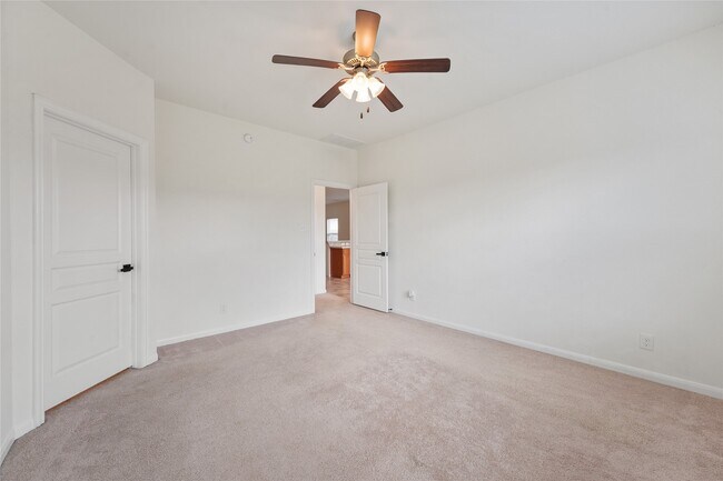 Building Photo - 5006 Fairwater Ct