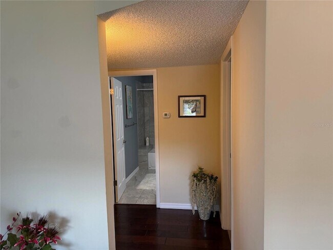 Building Photo - 2426 Ecuadorian Way