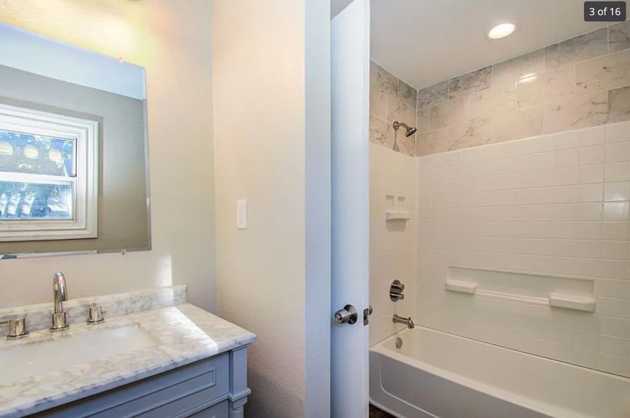 Building Photo - 417 Sue St