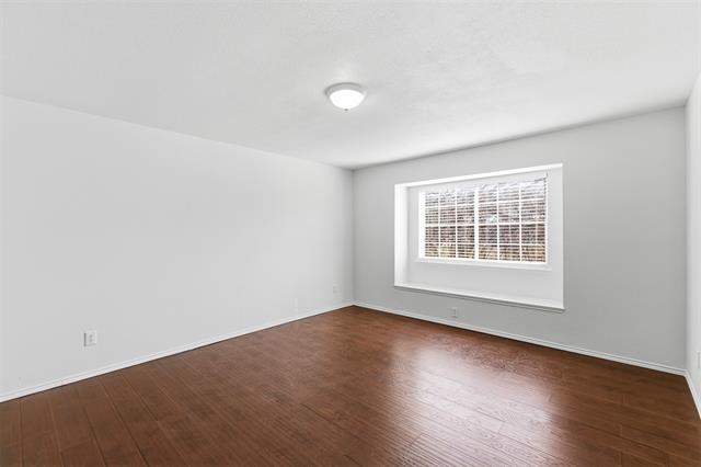 Building Photo - 1124 Breezewood Dr