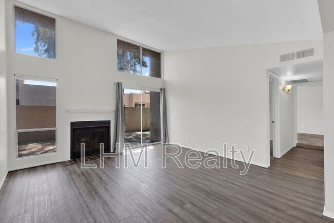 Building Photo - 930 S Dobson Rd