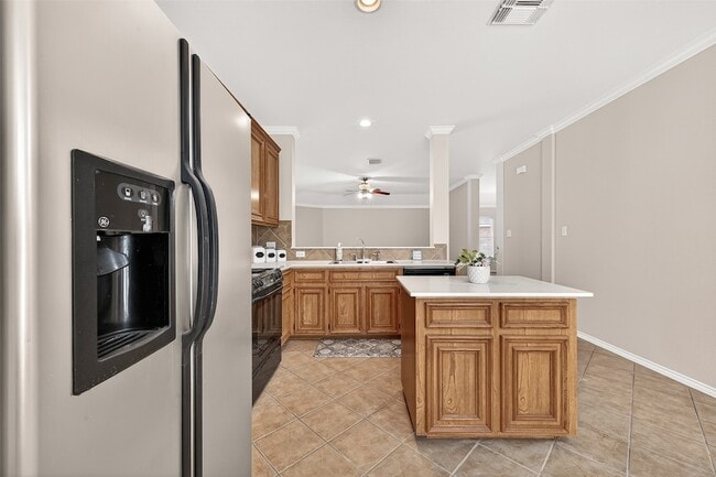 Building Photo - 1646 Martin Lake Dr