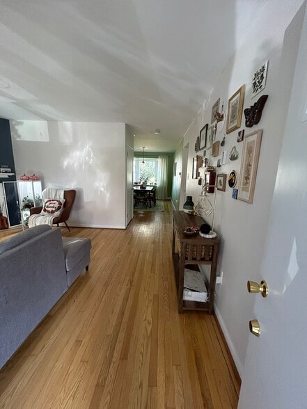 Building Photo - 133 Elm Ave