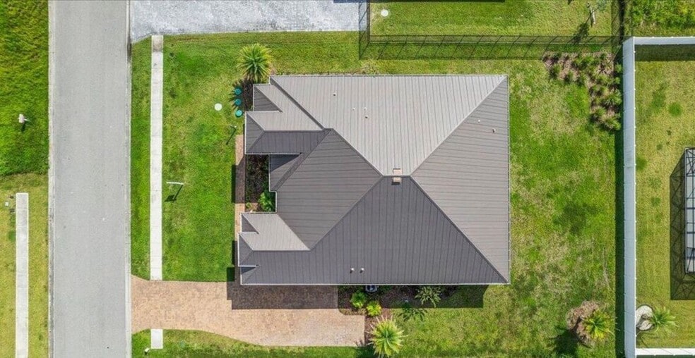 Building Photo - 5089 Realm Run