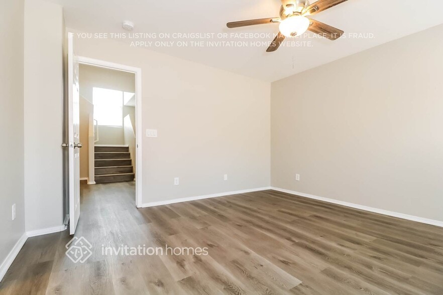 Building Photo - 718 S 223rd Dr