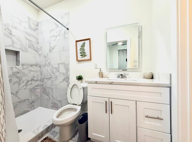 Building Photo - 6717 St Augustine St