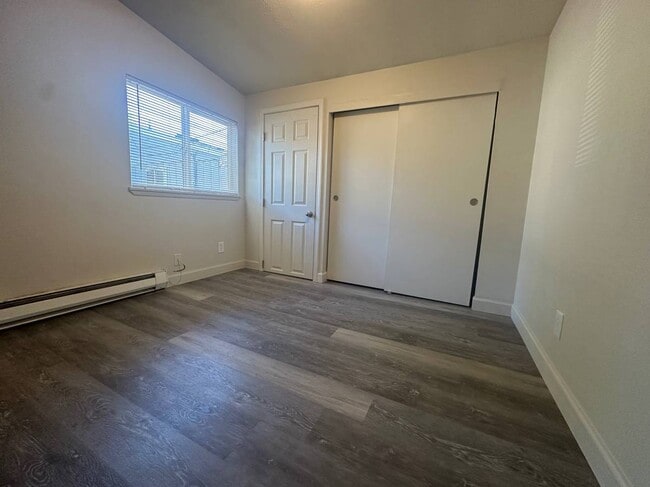 Building Photo - 1405 Prune St