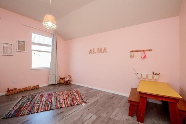 Building Photo - 10 Tealight Pl