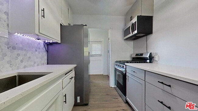 Building Photo - 15544 Romar St