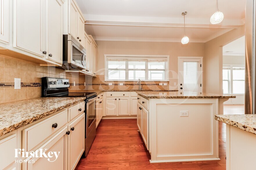 Building Photo - 308 Crossandra Ave