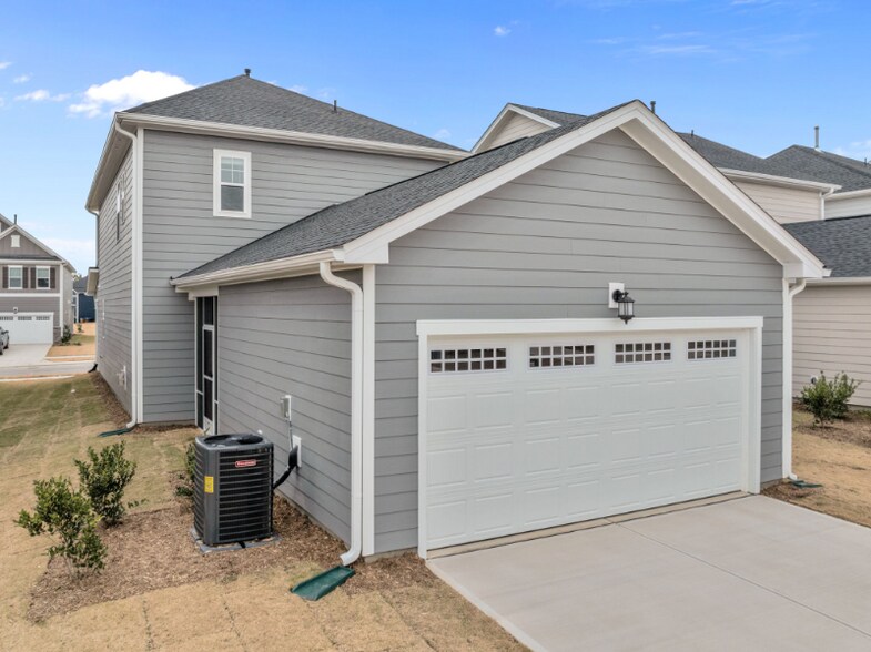 Building Photo - 2932 Ocean Sunrise Dr