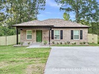 Building Photo - 4900 Rose Ln