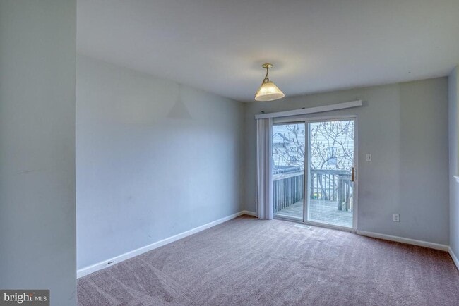 Building Photo - 407 Champs Ln