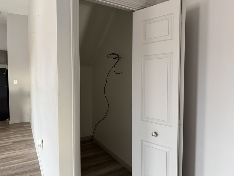 Building Photo - 101 E Saint Louis St